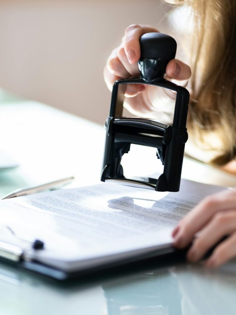 img src="deko.jpg" alt=""